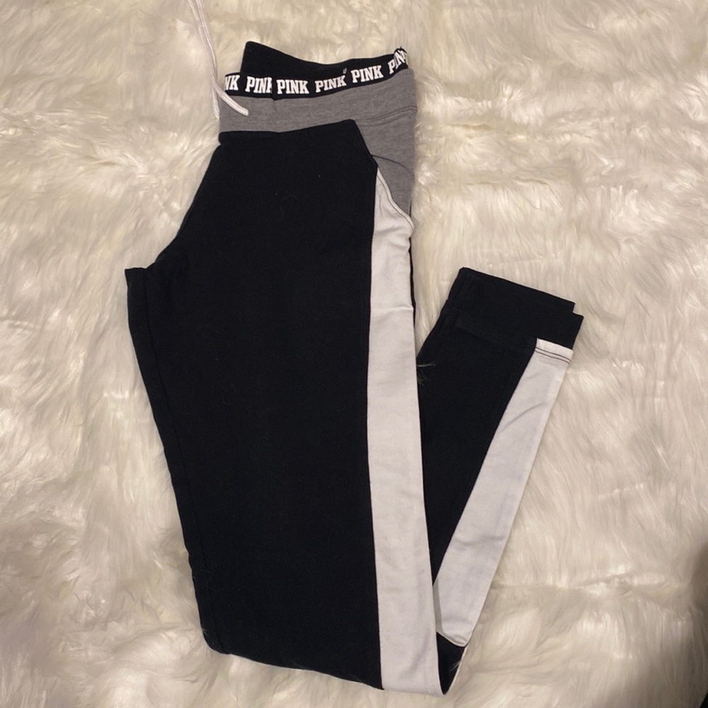 VS yoga pants